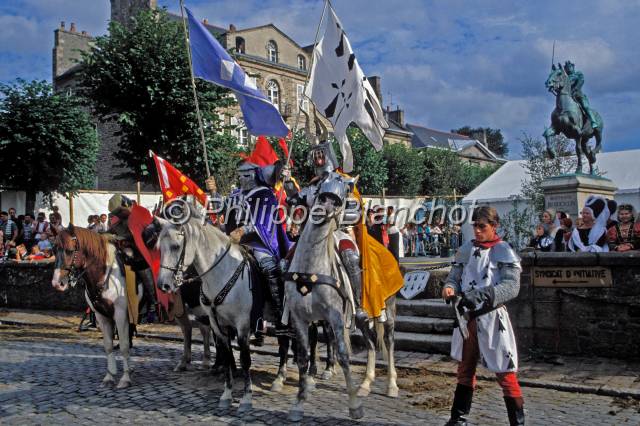 dinan fete remparts 22.JPG - Fête des Remparts, septembre 1994sur le thème « Du Guesclin »22 Dinan